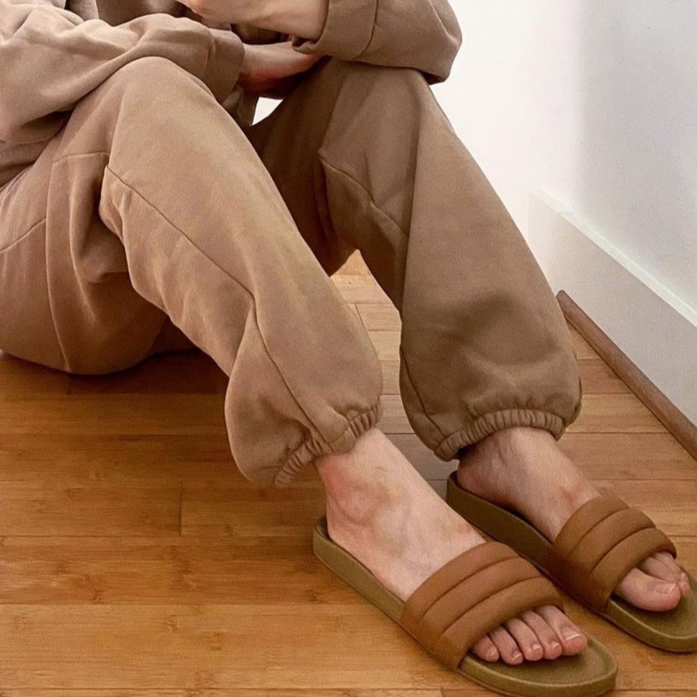 Beatrice Valenzuela sandals - Picture 2 of 2